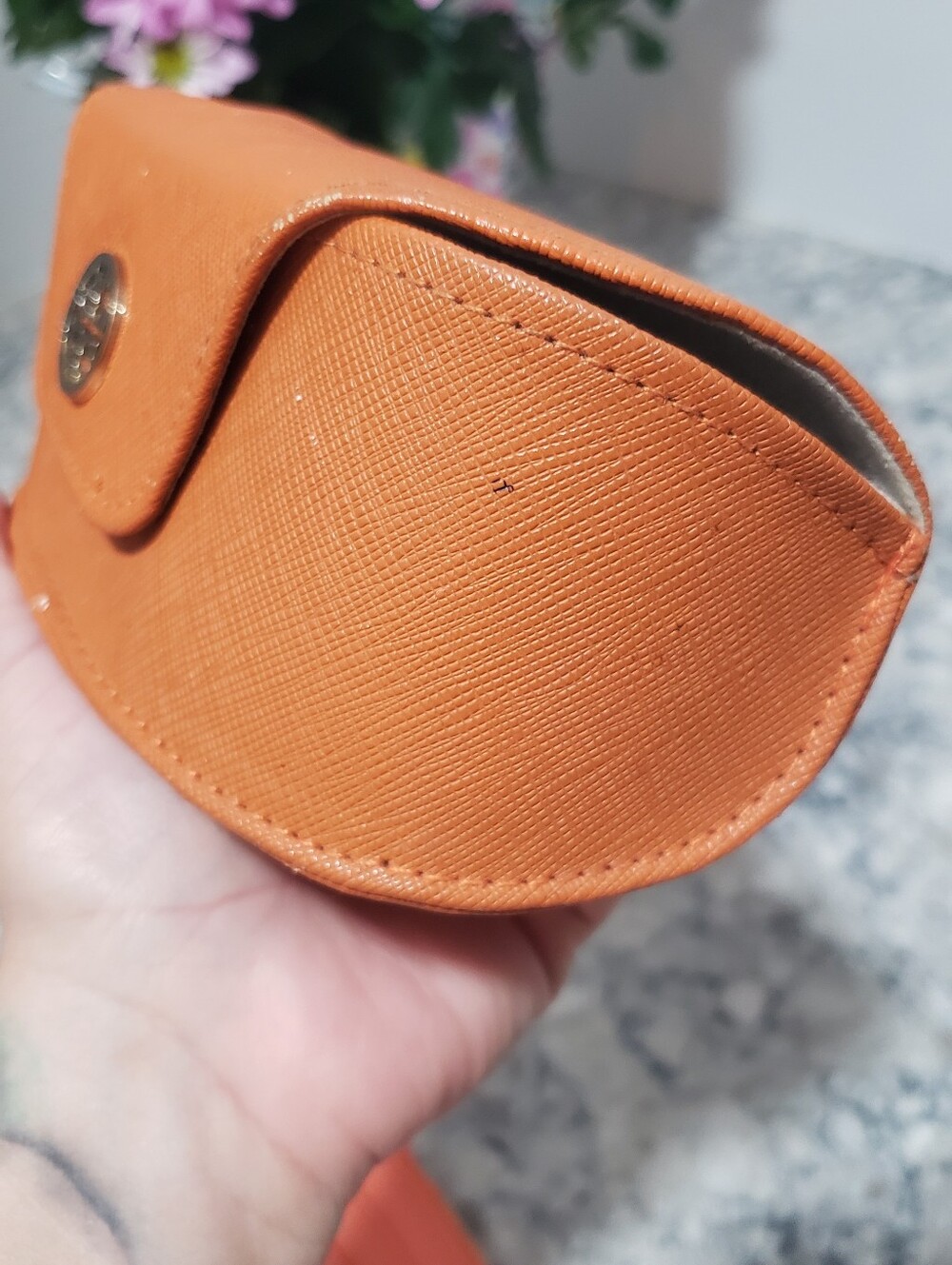 Steve Madden Card Holder With Tory Burch Sunglass Case Bundle - Picture 9 of 11